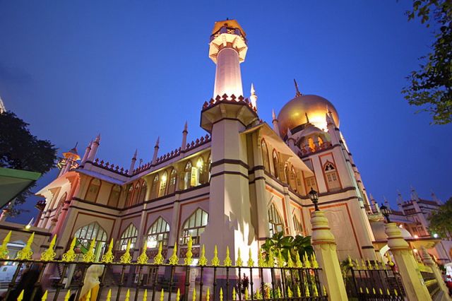 Malaysia Sultan Mosque in Singapore.jpg